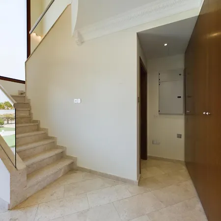 Villa Fabulous Front House With Pool Larnaca