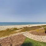 Fabulous Front House With Pool Villa Lárnaca