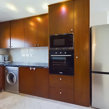 Fabulous Front House With Pool