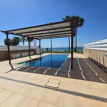 Fabulous Front House With Pool