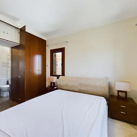 Βίλα Fabulous Front House With Pool *
