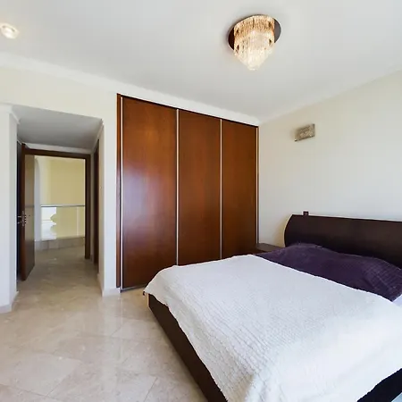 Willa Fabulous Front House With Pool