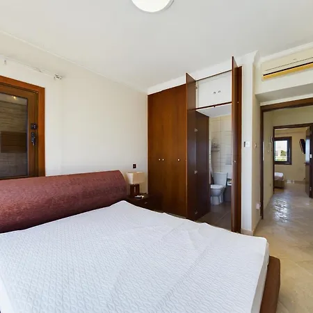 Βίλα Fabulous Front House With Pool *