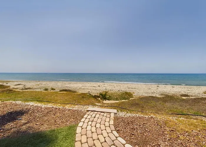 Fabulous Front House With Pool Villa