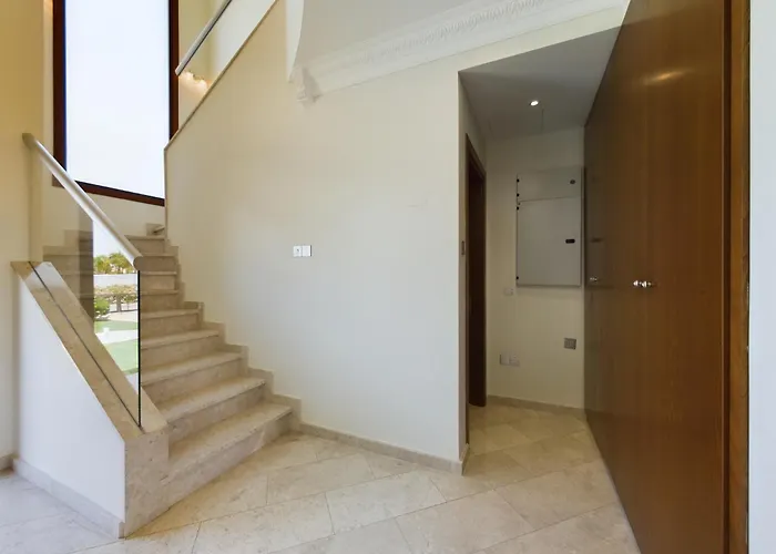 Villa Fabulous Front House With Pool Larnaca